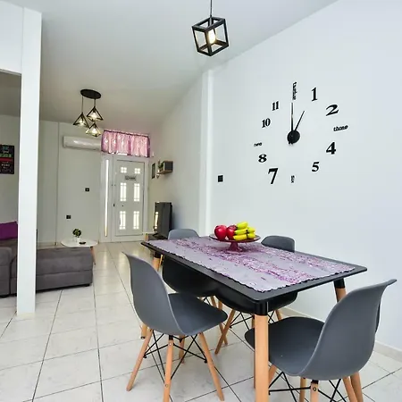 Apartment Marouli's House *